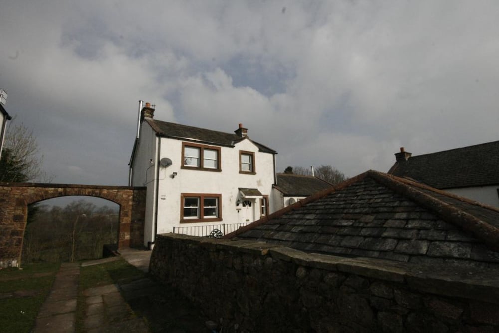 Cottage (Ormondroyd)