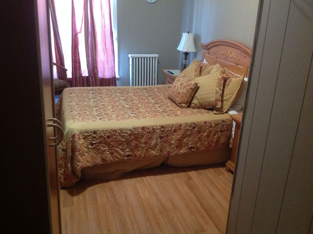 Room, 1 Double Bed, Private Bathroom