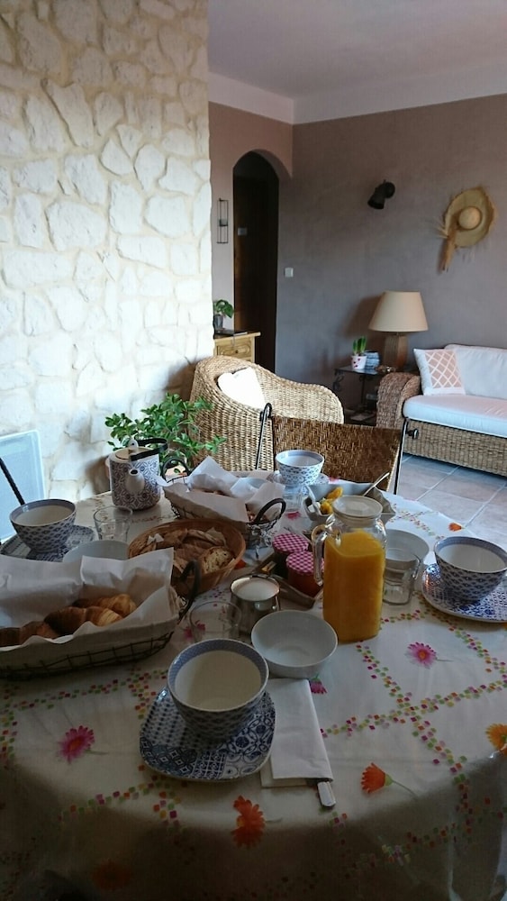 Standard Double Room - Photo 4