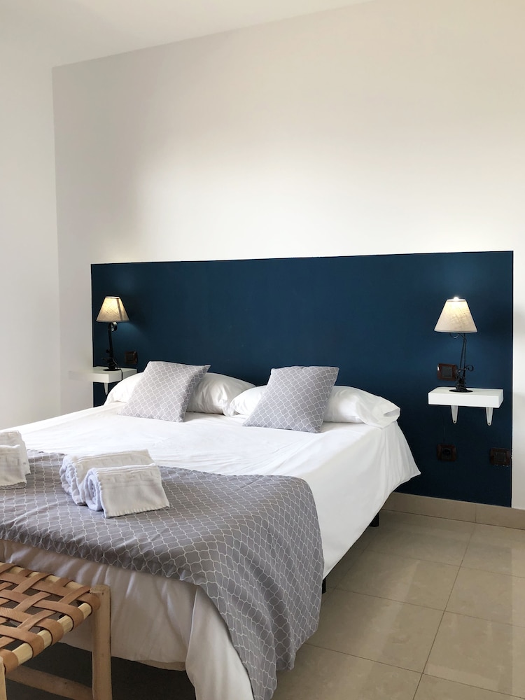Apartment, 2 Bedrooms, Terrace, Sea View