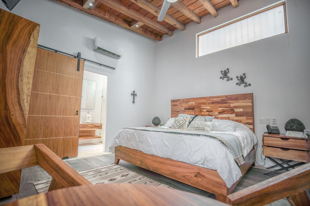 Luxury Room, 1 King Bed
