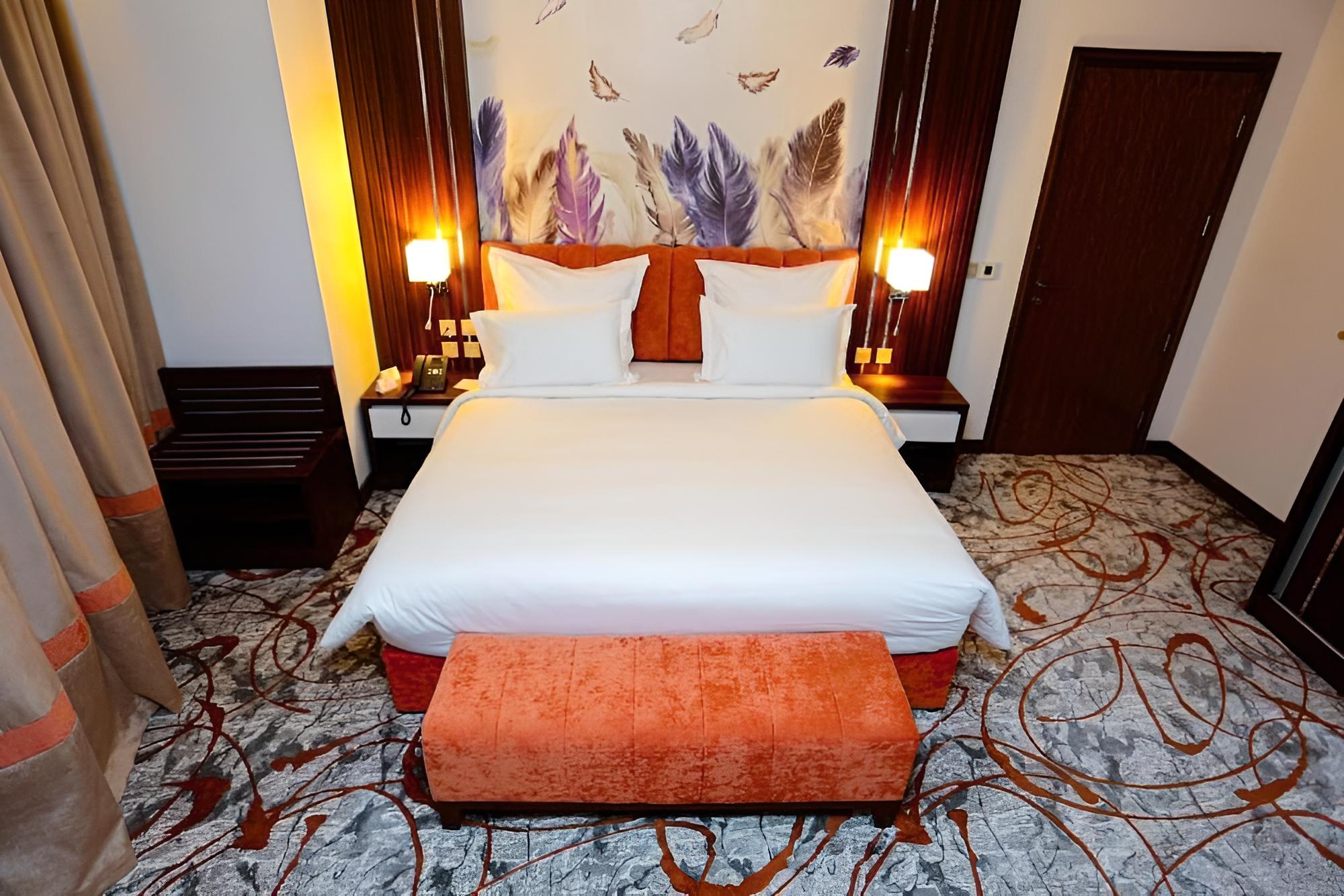 Deluxe King Room photo 3