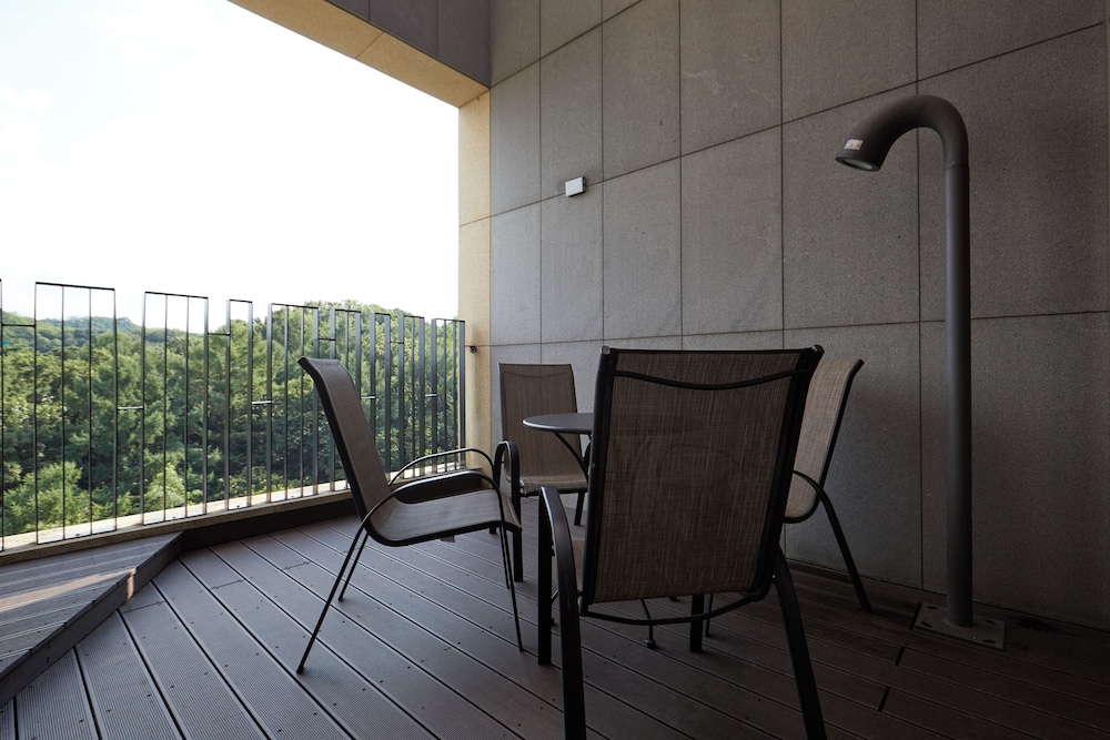 Suites Terrace (Over 36 month old surcharge 20000 KRW, Breakfast Included) photo 3