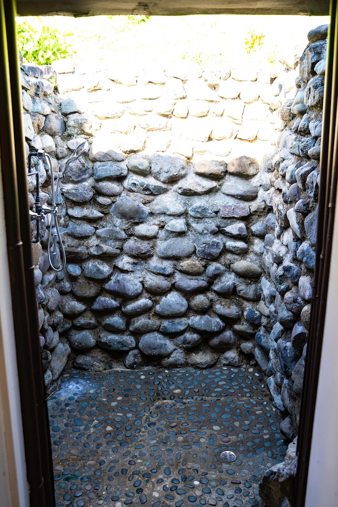 Deluxe Seaside Bure (children 2 Years Above)