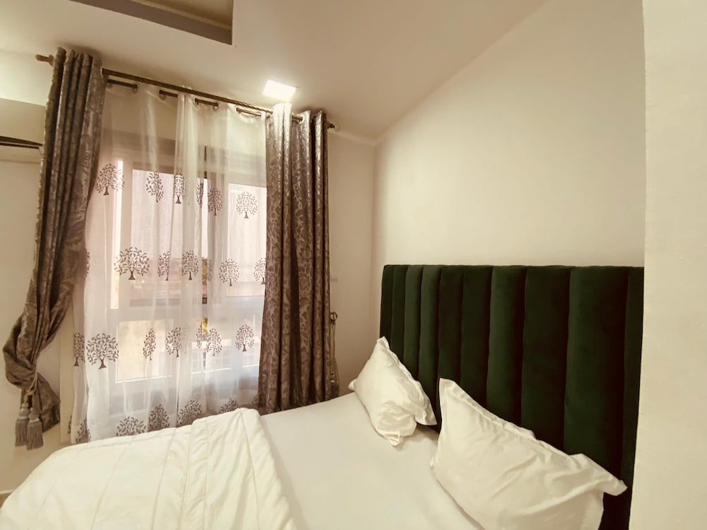 Family Apartment, 2 Bedrooms photo 3