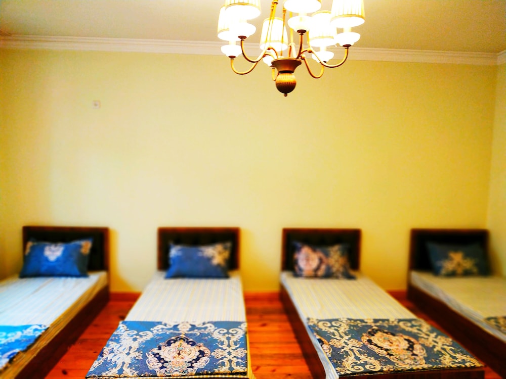Standard Quadruple Room (4)