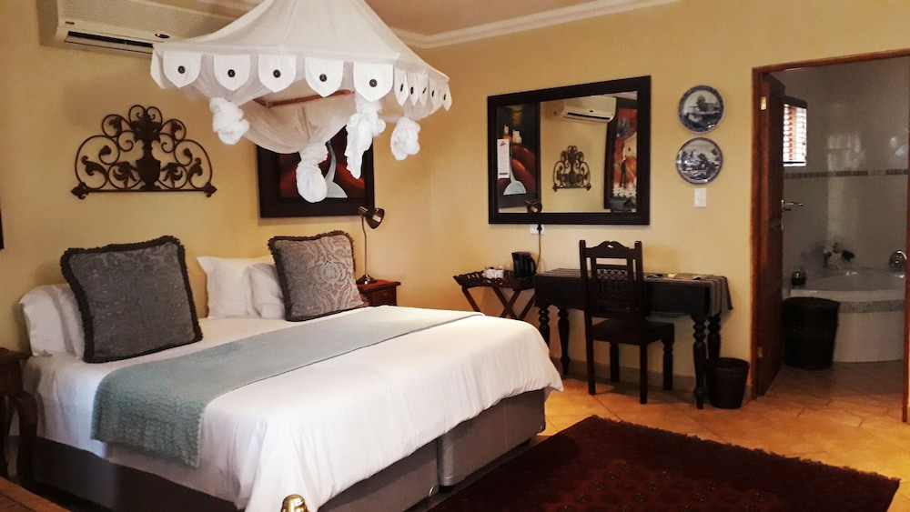 Luxury Room, 1 King Bed photo 1