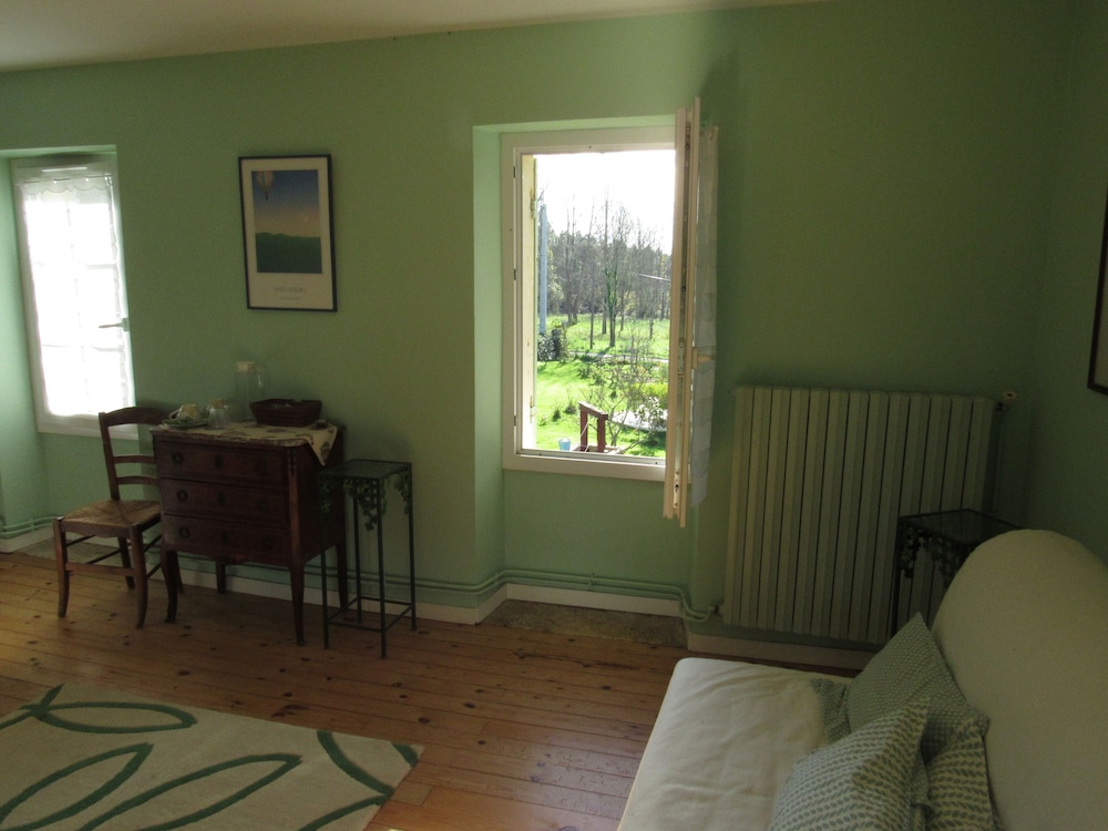 Basic Room photo 3