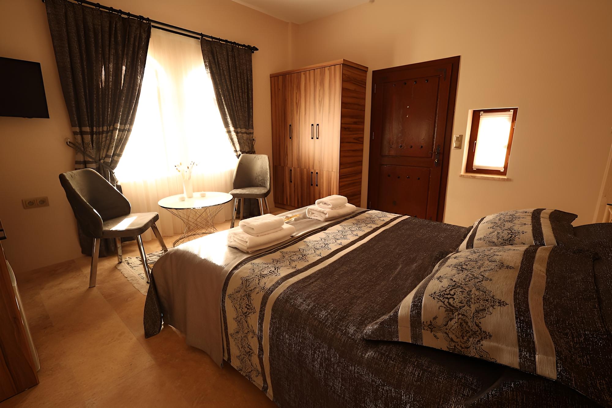 Standard Room, Terrace, Valley View photo 3