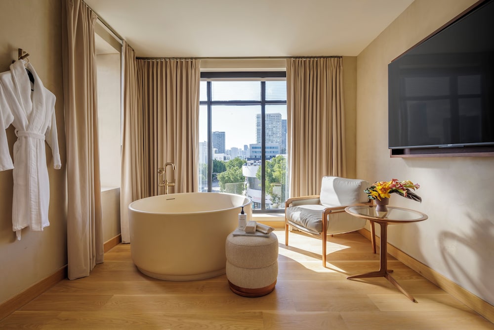 Penthouse, City View photo 2