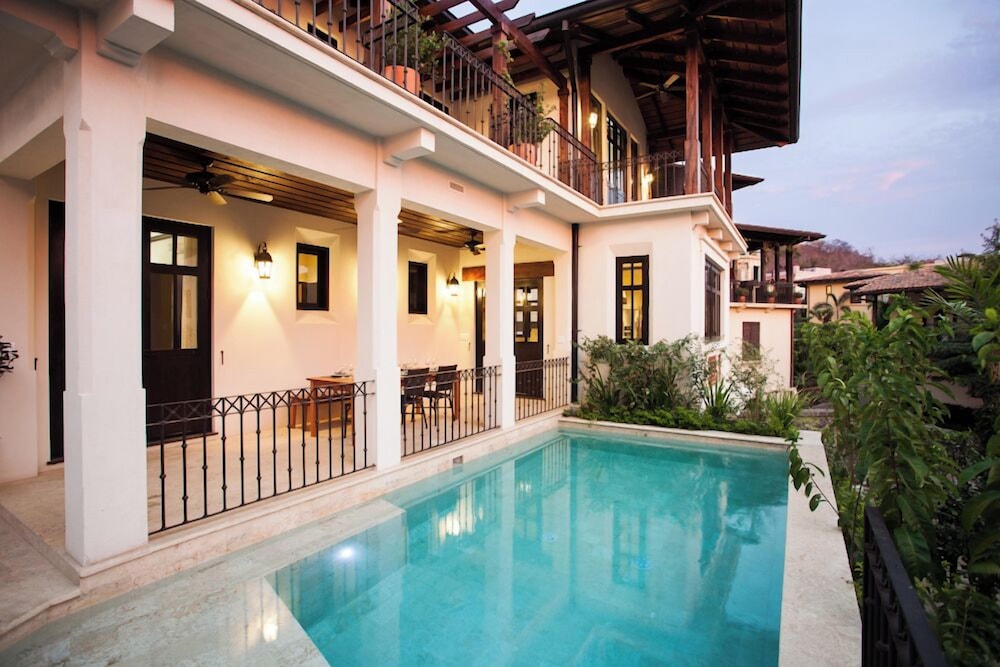 Villa Deluxe, Múltiples Camas, Piscina Privada, Vista a la Ciudad (22 Calle la Ronda | 4 Hab | 4.5 Baños)