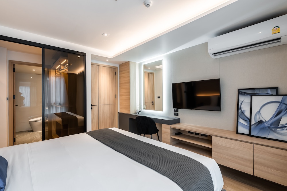 Two Bed Room with Bathtub photo 2