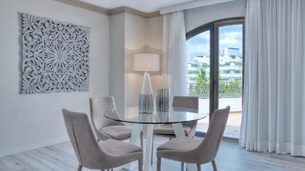 Grand Suite, 1 Bedroom, Balcony, Sea View photo 2