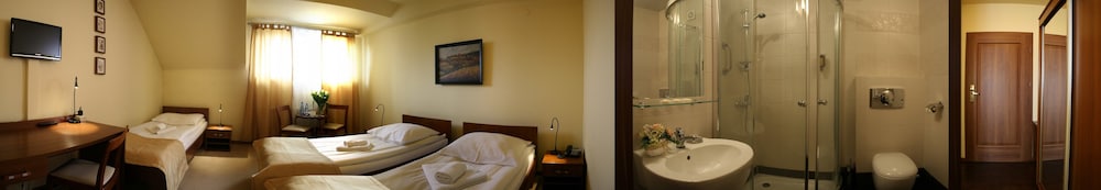 Standard Triple Room photo 2