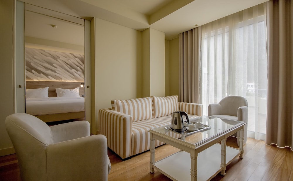 Superior Suite Sea View - Photo 3