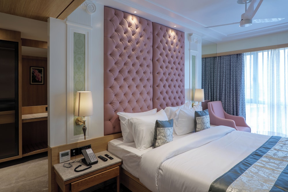 Comfort Suite photo 1