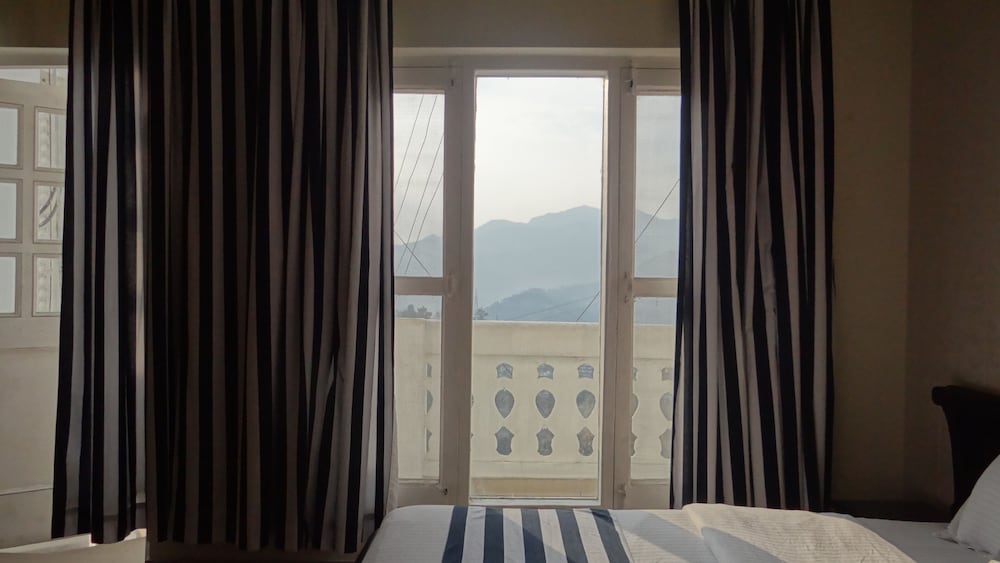 Deluxe Room - Photo 3