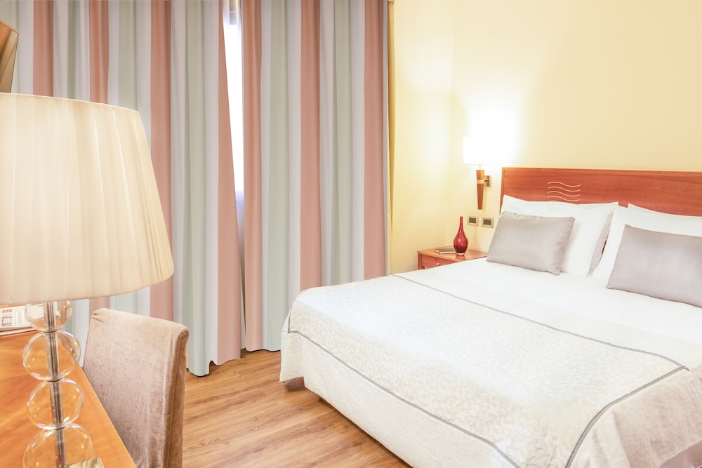 Superior Room - Photo 15