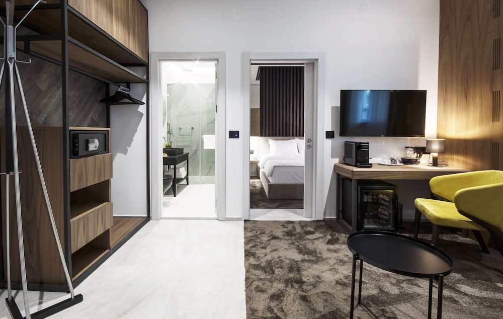 Deluxe Suite - Photo 4