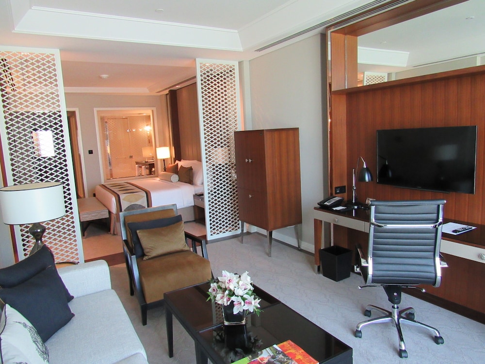 Luxury Suite, 2 Bedrooms, City View photo 2
