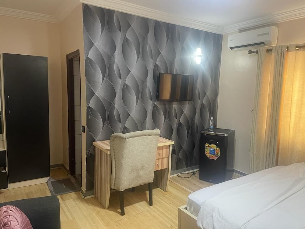 Business Room - Photo 3