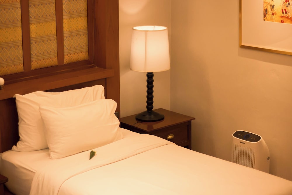 Superior Twin Room (with Air Purifier) - Photo 8