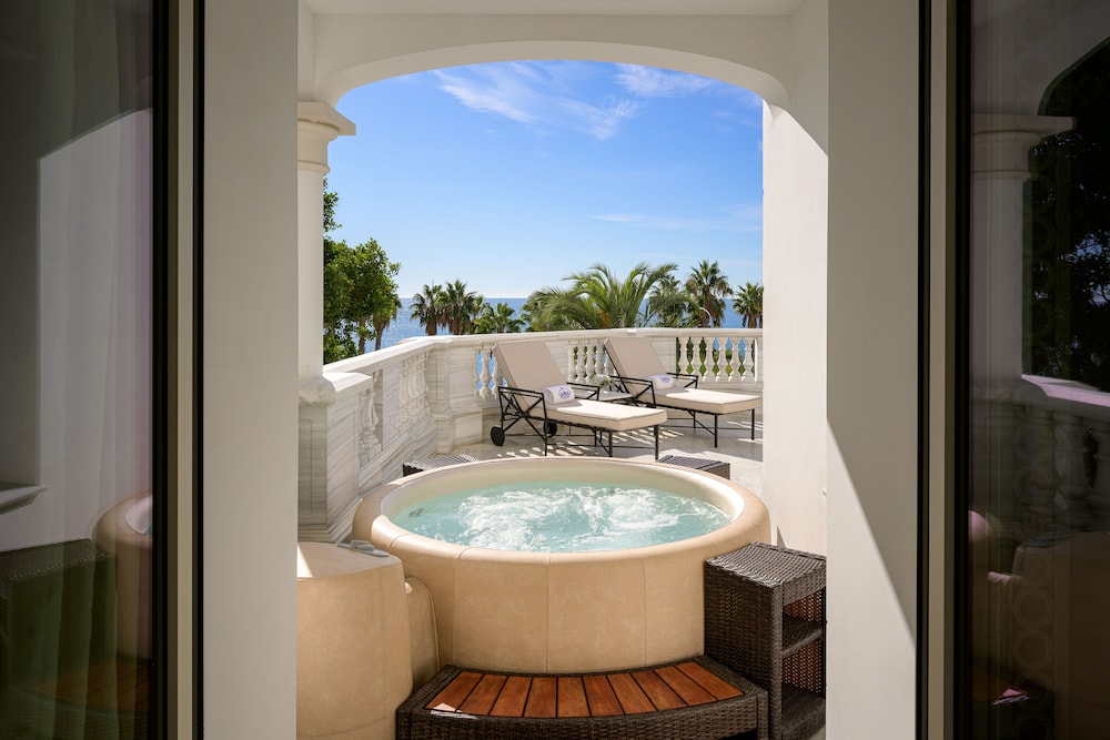 Royal Double Room