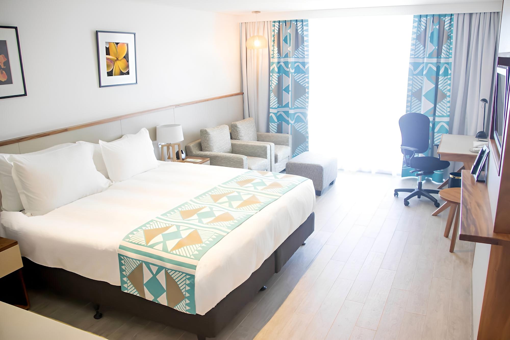 Room, 1 Queen Bed (Ocean Sunset View) photo 4