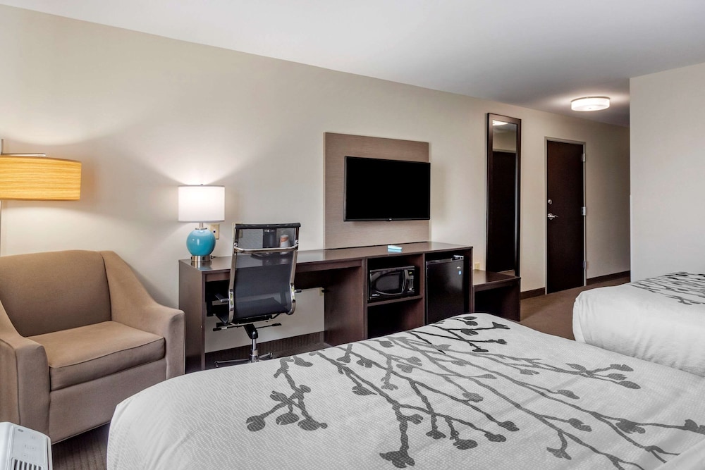 Room, 2 Queen Beds, Accessible, Non Smoking - Photo 2