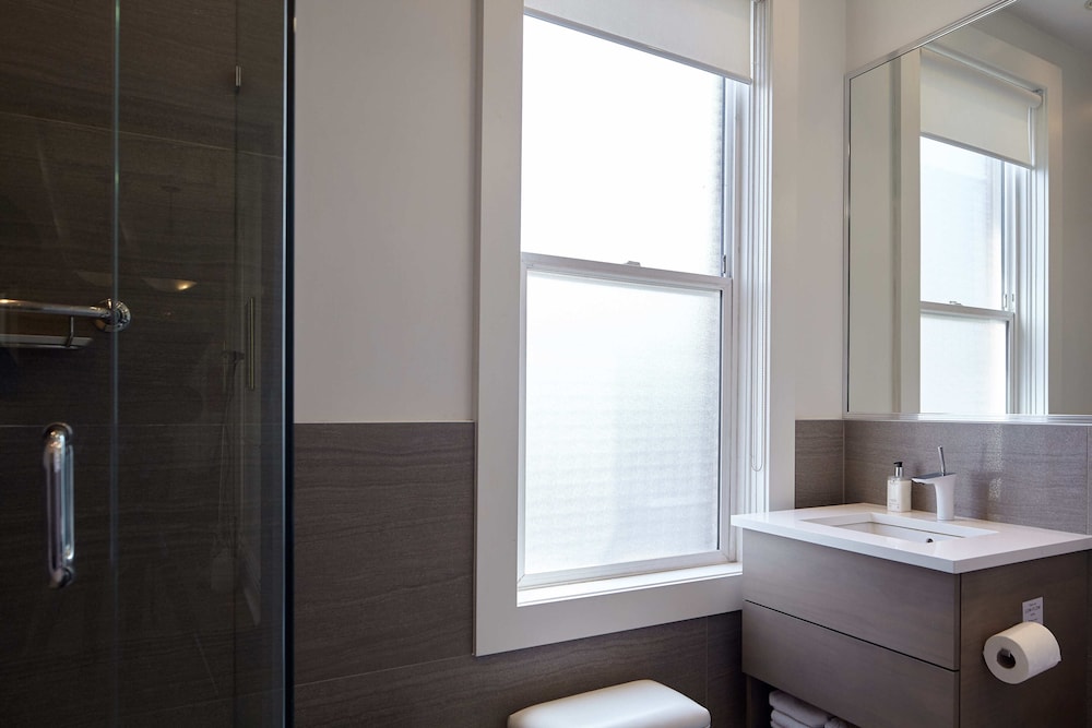 Standard Room, 1 Double Bed Separate Shared Bathroom