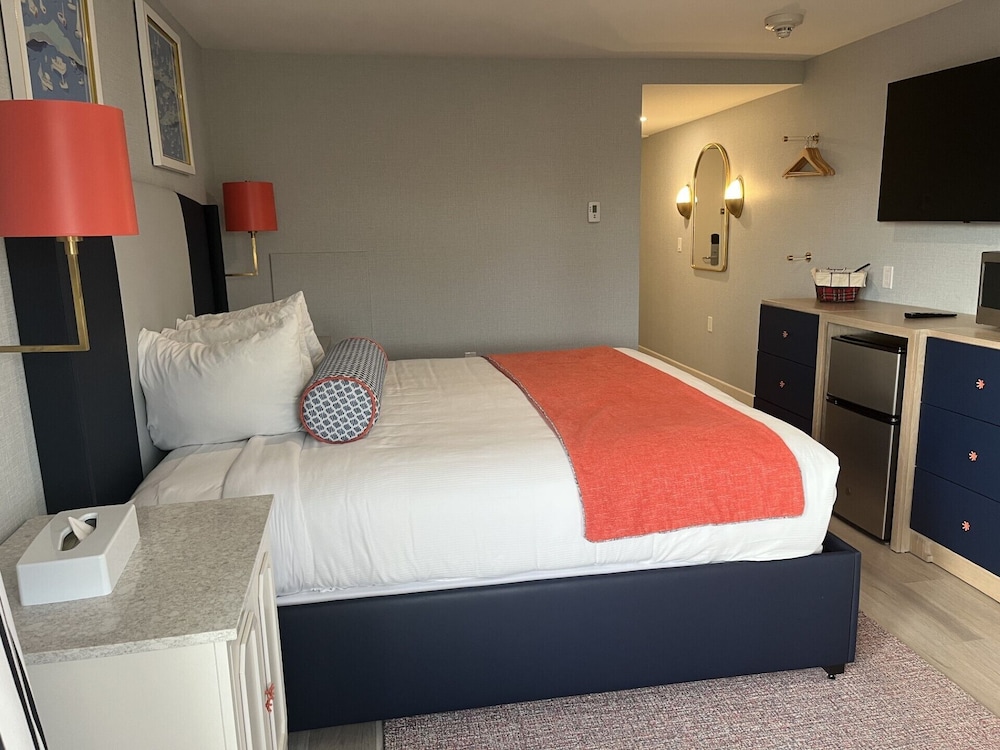 Atrium King Limited Ocean View