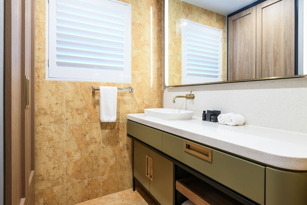 Powerhouse 2 Bedroom Kitchen Suite - Photo 24