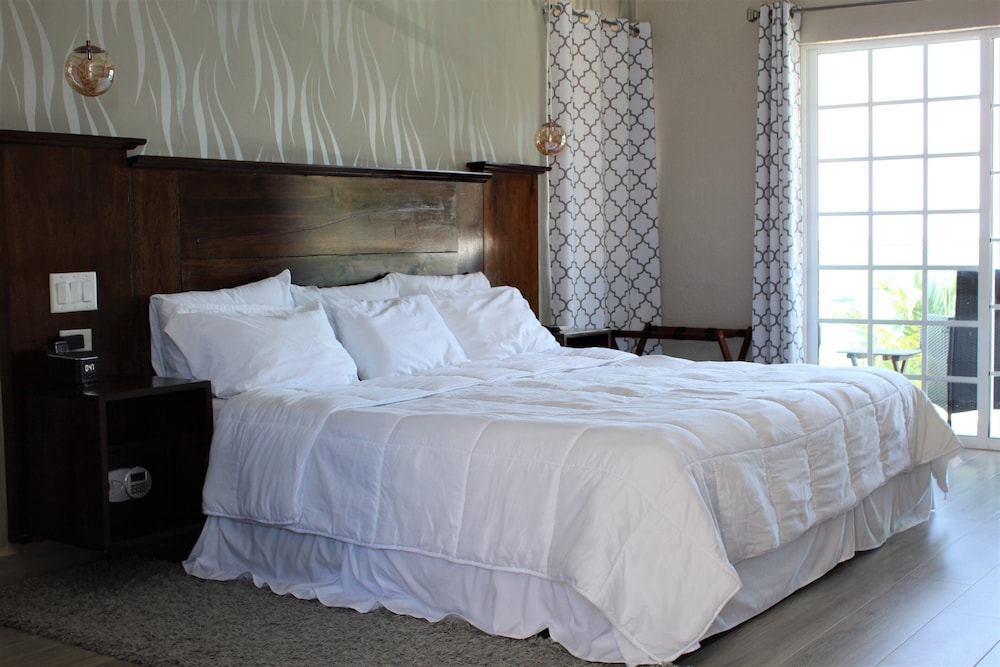 Sea View King Room photo 3