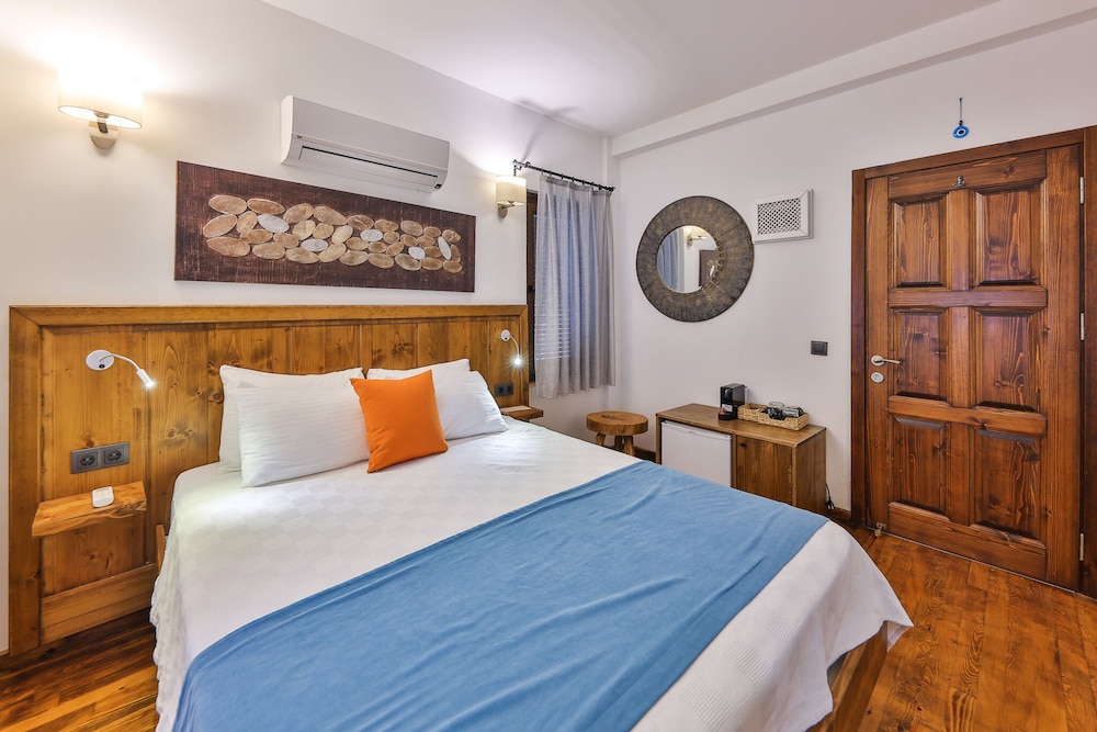 Deluxe Double Room, Garden View