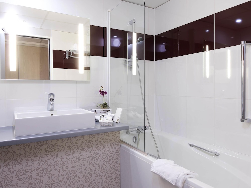 Suite, 1 Double Bed with Sofa bed photo 3