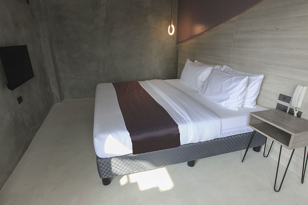 The Ocean View Family Room - Photo 1