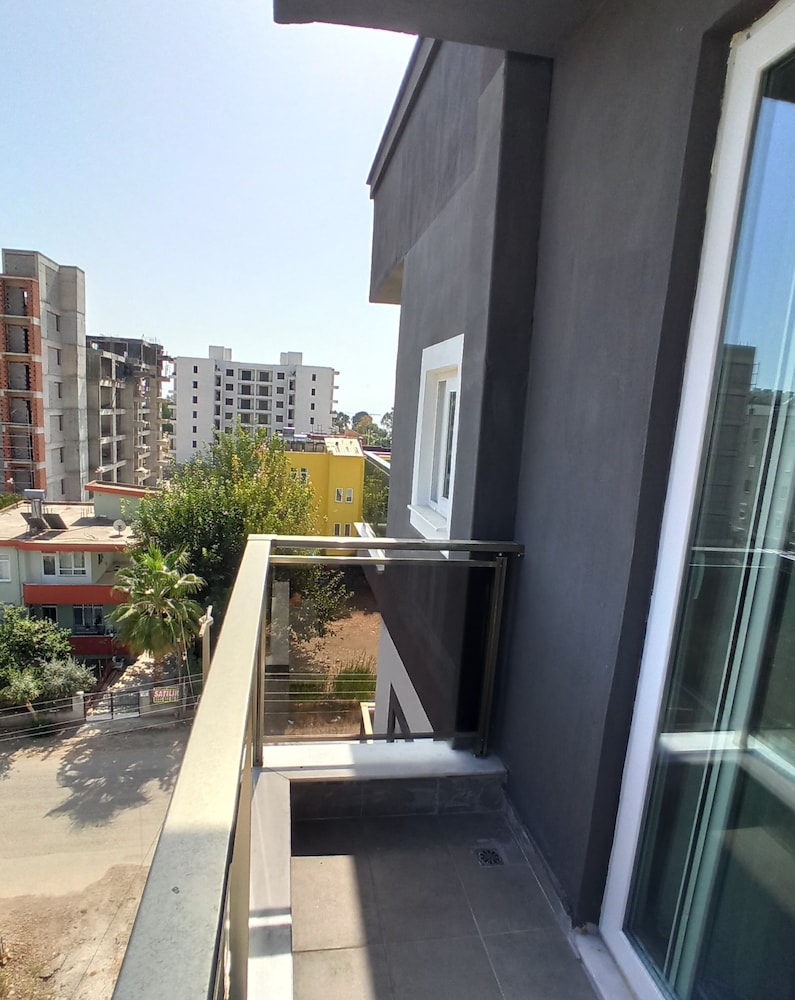 Deluxe Condo, Sea View