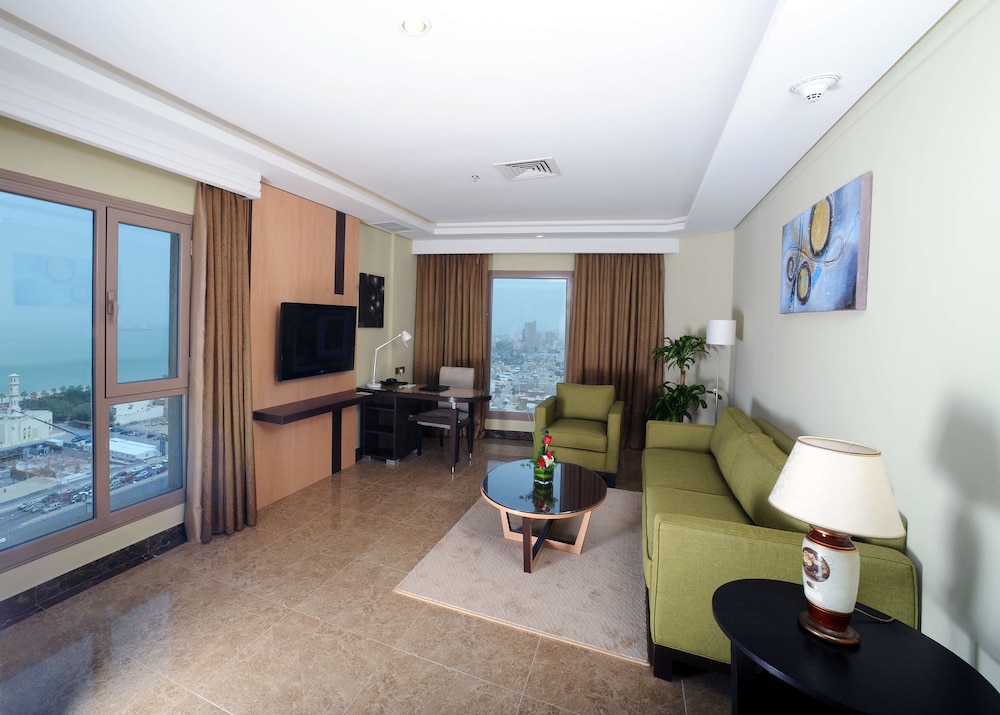 Standard Apartment, 1 King Bed, Non Smoking, Kitchenette