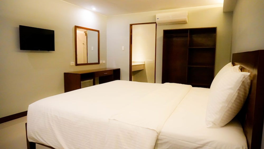 Deluxe Room - Photo 3