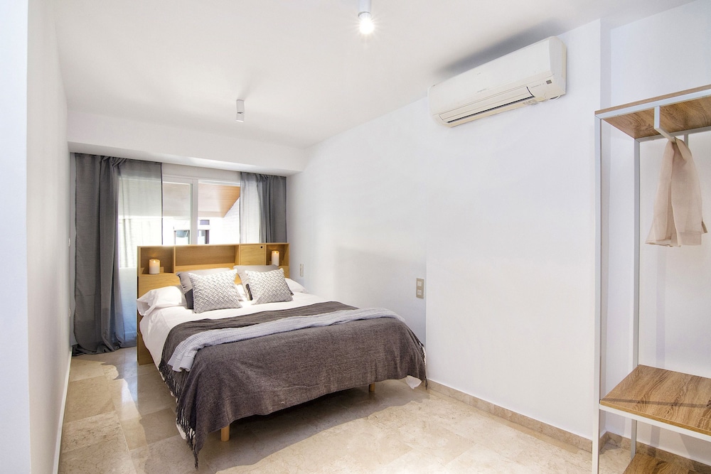 Ático, 3 habitaciones, terraza, vista a la ciudad