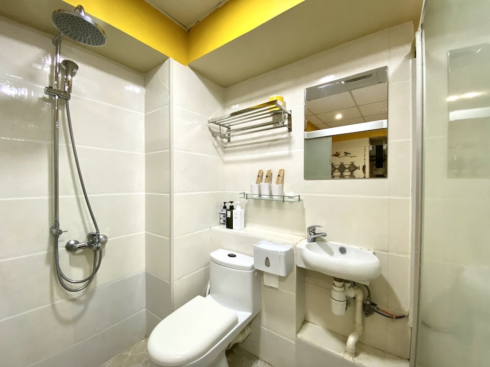 Signature Triple Room, Multiple Beds - Photo 9