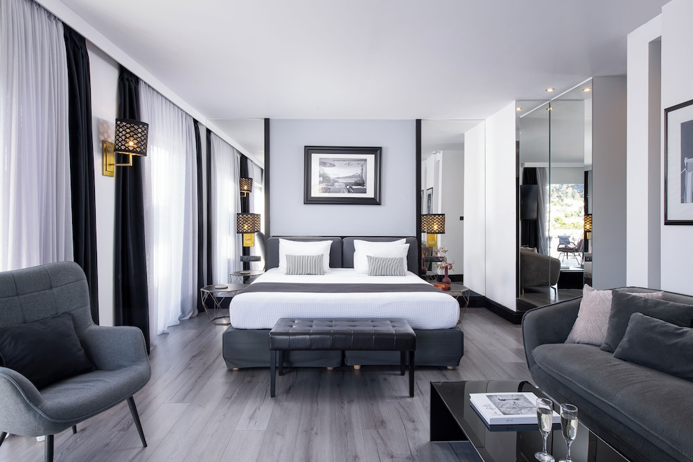 Executive Suite, Jetted Tub, Sea View