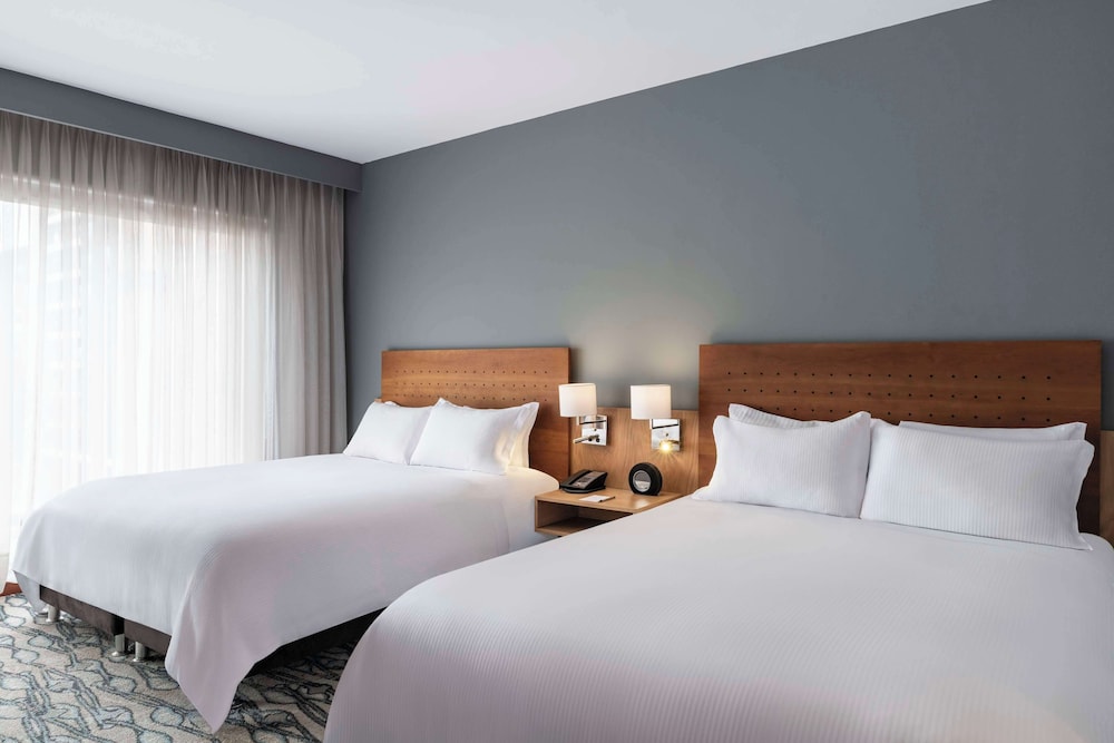 Junior Suite, Multiple Beds