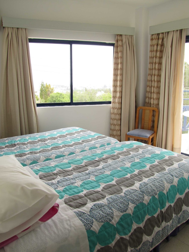 Apartment, 2 Bedrooms, Pool Access