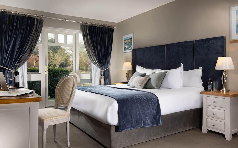 Superior Lodge Bedroom photo 2