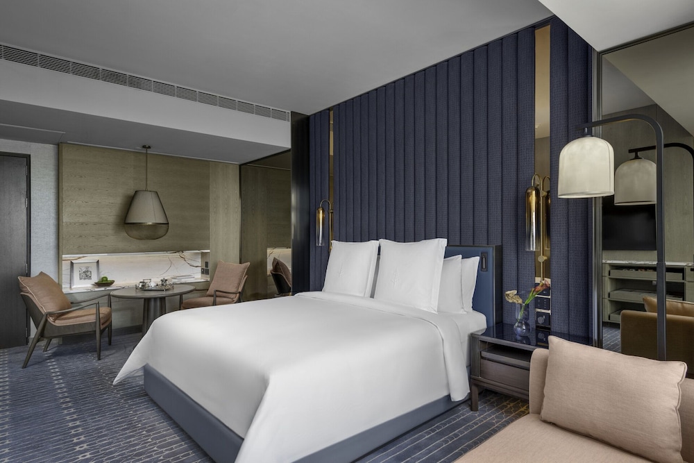 Premier Room, 1 King Bed, Sea View - Photo 2