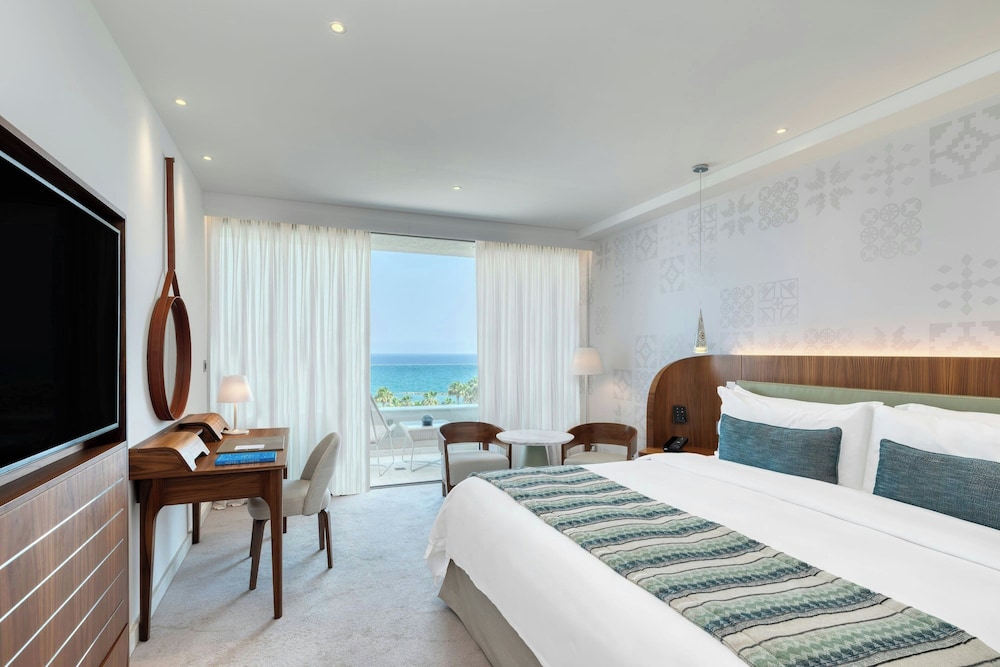 Superior Room, 1 King Bed, Sea View - Photo 1