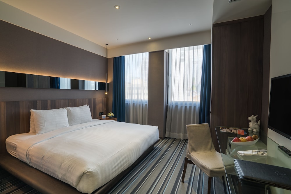 Premier Double Room, 1 Double Bed, City View