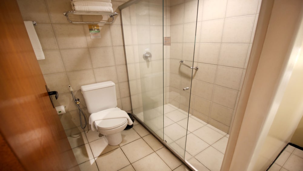 Suite, 2 Bedrooms, Balcony, Sea View - Photo 4
