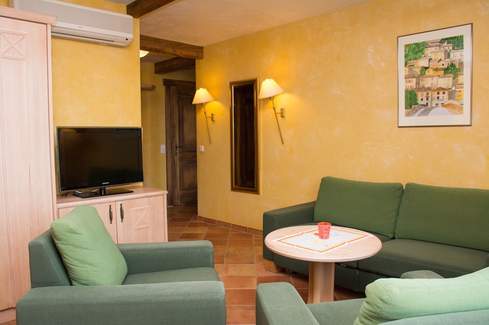 Standard Apartment - Photo 1
